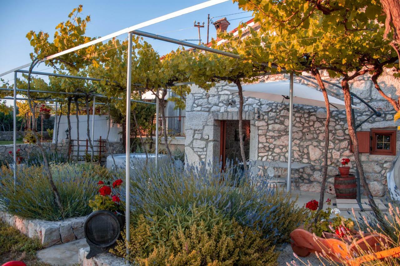 Traditional Stone House St.Anton Malinska Dış mekan fotoğraf