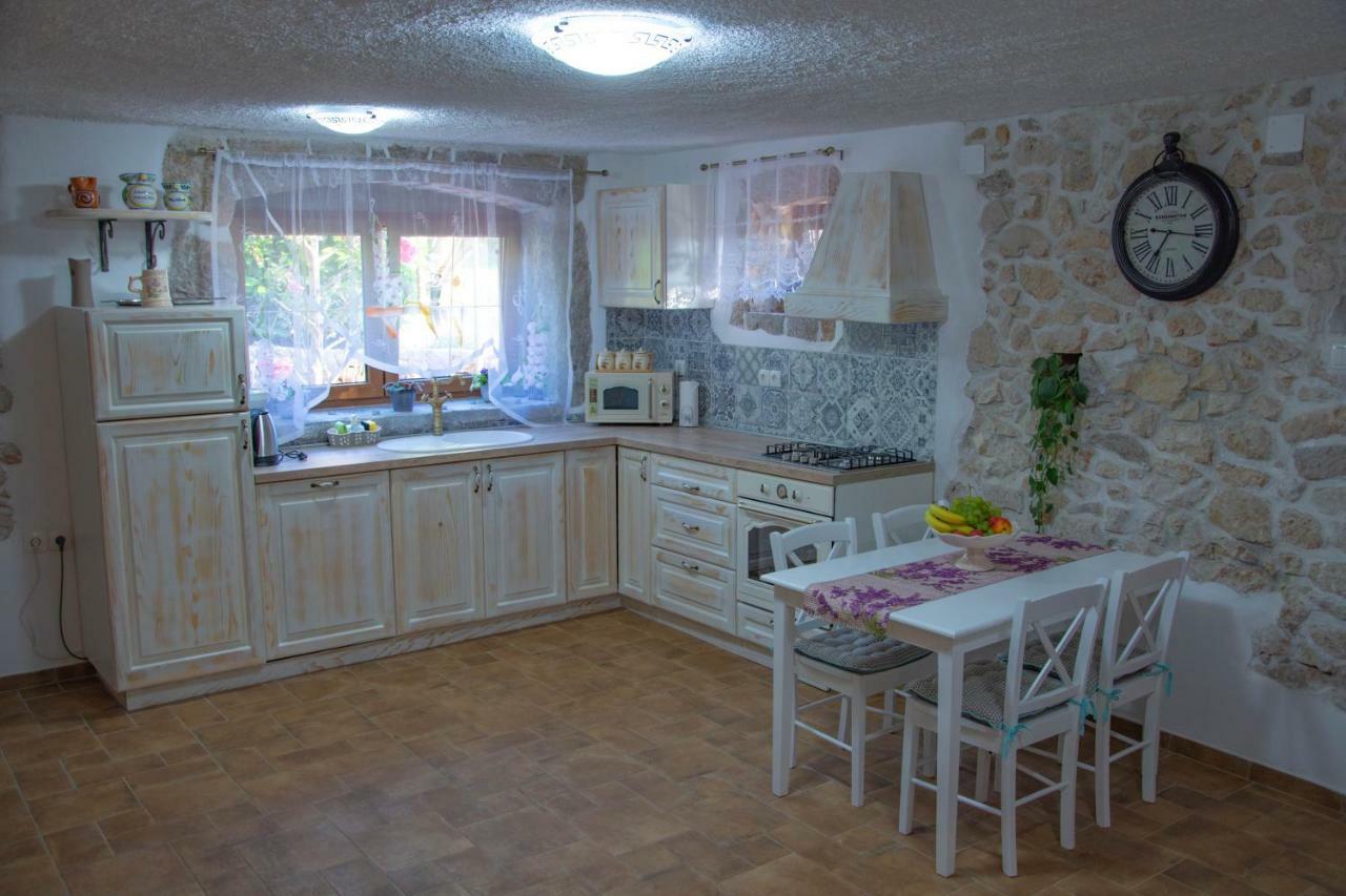 Traditional Stone House St.Anton Malinska Dış mekan fotoğraf